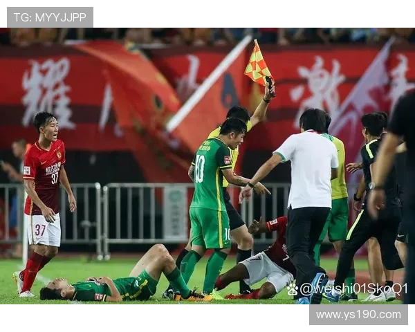 国足惊险逆转对手全场比分激烈变幻展现球队顽强拼搏精神