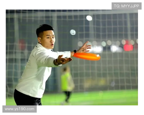 重庆飞盘队与武汉飞盘队赛后复盘分析两队状态及表现对比